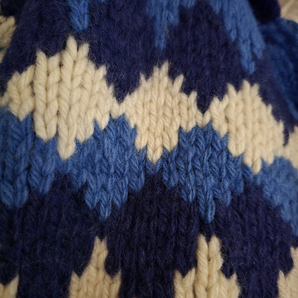 Handmade Vintage Canadian Chunky Knit Cowichan Style Sweater, Large - Picture 15 of 16